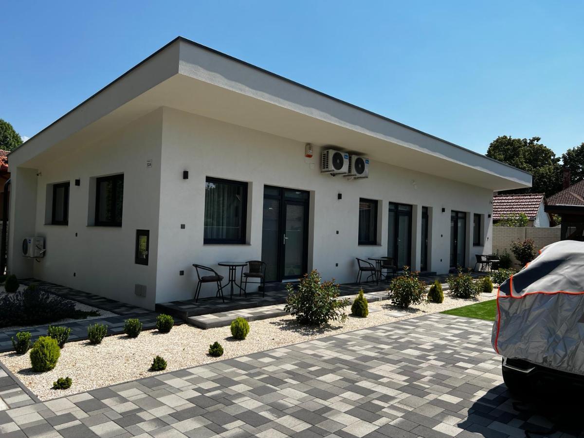 Th-Lux Apartman Hajdúszoboszló Екстериор снимка