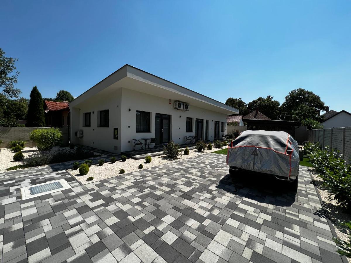 Th-Lux Apartman Hajdúszoboszló Екстериор снимка
